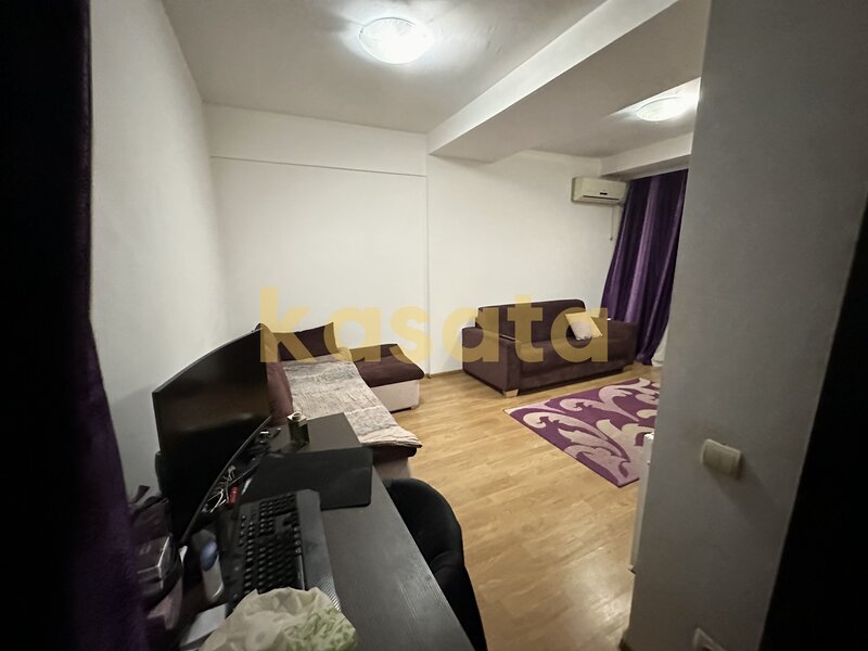 Drumul Taberei, garsoniera, etaj intermediar, parcare.